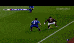 regarde ce petit pont de reyes contre   neville